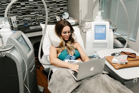 Henderson CoolSculpting .